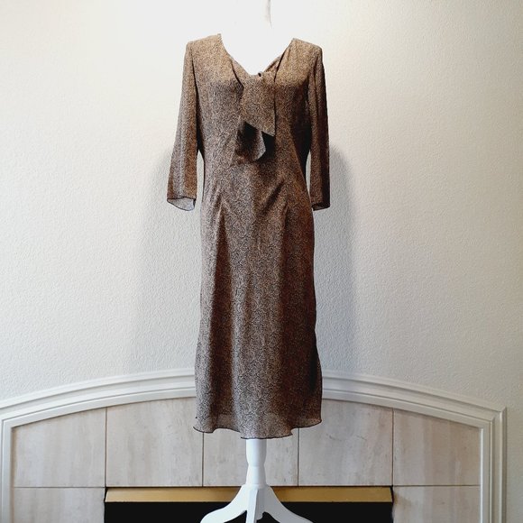 Isabella Bird Midi Dress - Picture 3 of 13